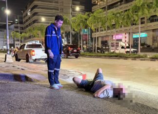Drunk American Tourist Lies in Middle of Jomtien Second Road, Resists Help for Half an Hour