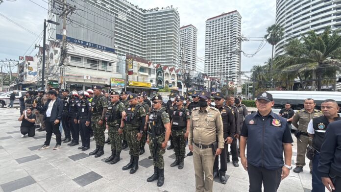 Pattaya police arrest suspects in chaotic drug raid at Jomtien Beach | News by Thaiger