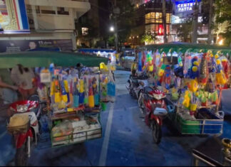 15 Sidecar Vendors Fined for Blocking Pattaya Beach Road