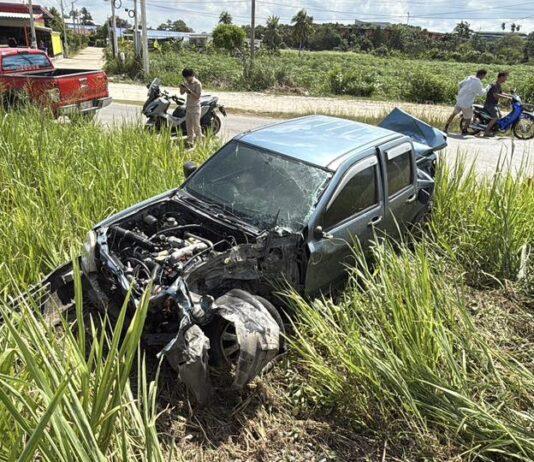 Pickup Truck Driver Cuts Through Railway Barrier and Gets Hit by Freight Train in Sattahip, Driver Seriously Injured