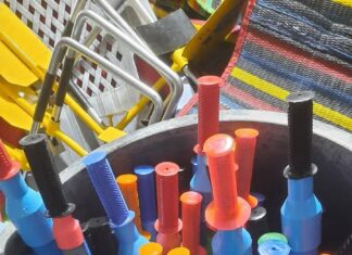 Pattaya Police Warn Against Blue PVC Pipe Water Guns During Songkran