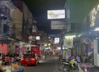 Foreigner Drives Against Traffic in Pattaya, Shouts Profanities at Thais, Angering Locals