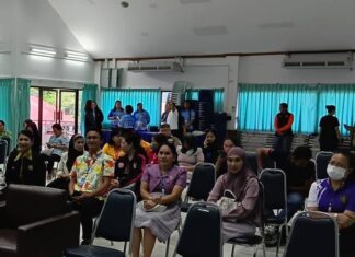 Pattaya Deputy Mayor Receives Educational Materials for Local Schools