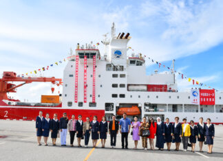 Chonburi Governor and Delegation Visit Chinas Advanced Polar Research Icebreaker Xuelong 2 in Sattahip