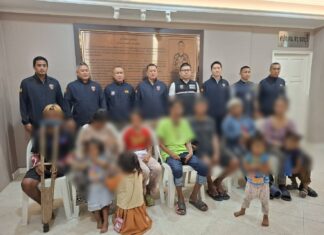 Chonburi Immigration Police Pose as Tourists to Bust Begging Gang Exploiting Children and Disabled in Pattaya