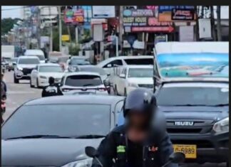 Motorcyclist Obstructs Emergency Ambulance in Pattaya, Endangering Critically Injured Patient