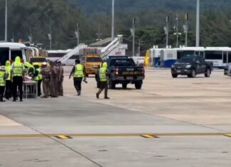 AGGIORNAMENTO: Nessun materiale esplosivo trovato sul volo Air India all'aeroporto di Phuket a seguito di un dirottamento del volo e di un allarme bomba.