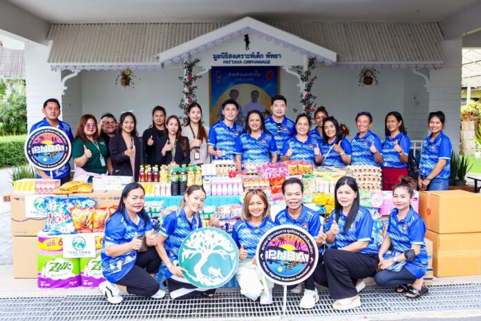 Ассоциация ночной жизни Паттайи пожертвовала припасы и средства сиротам