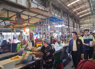 Der stellvertretende Gouverneur von Chonburi leitet eine Inspektion zur Bewertung und Auswahl hochwertiger lokaler Märkte