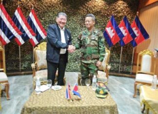 Thai, Cambodian Defense Ministers Hold First Talks to Ease Border Tensions