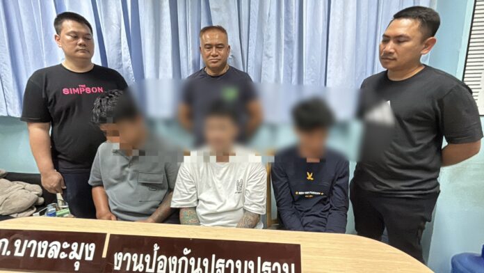 Тайская полиция арестовала трех наркодилеров, изъяла наркотики и транспортные средства в Бангламунге