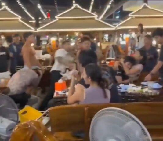 Жестокая драка между корейскими туристами в ресторане Паттайи. Туристы оштрафованы на общую сумму 100,000 XNUMX бат
