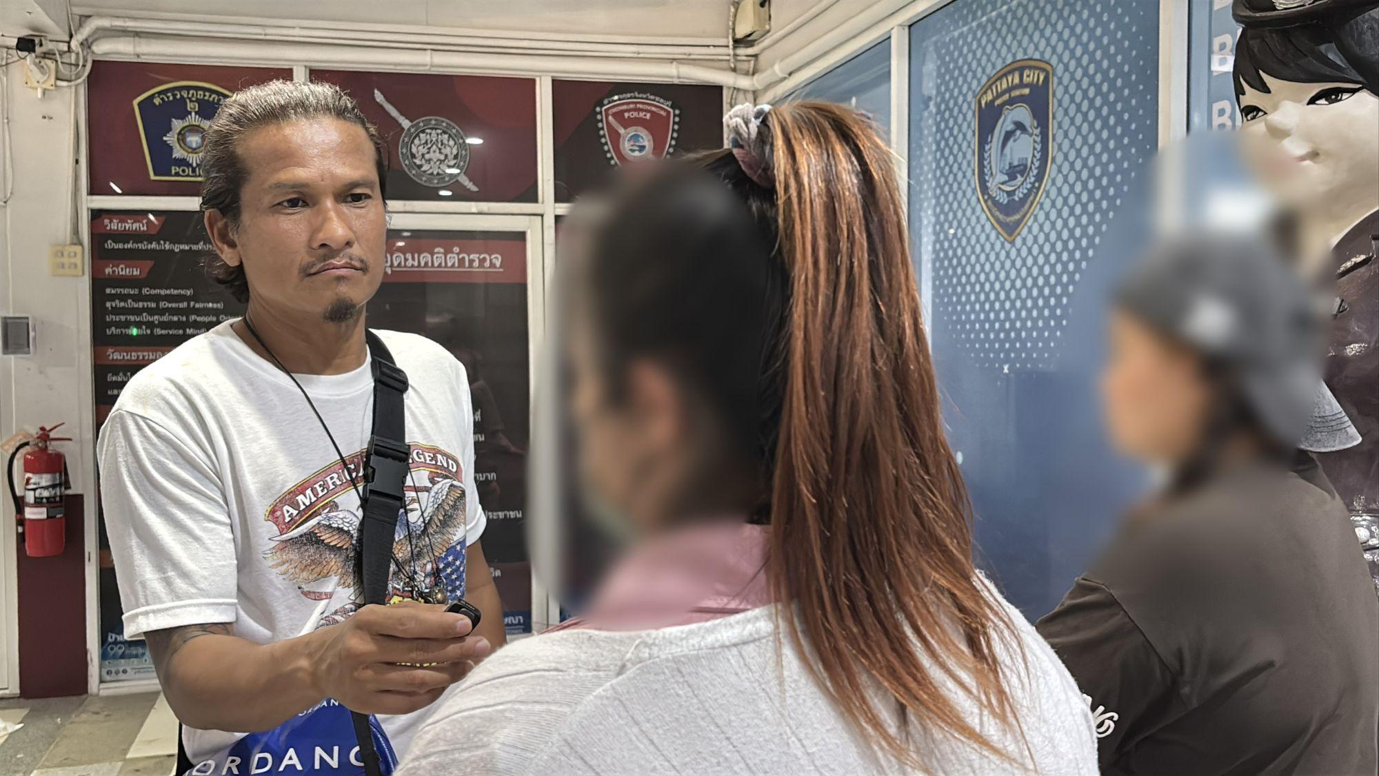 Women detain rider accused of blackmail in Pattaya | News by Thaiger