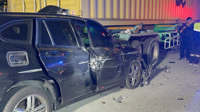 Трагическая авария в Паттайе: Женщина, 35 лет, погибла после столкновения автомобиля с 18-колесным грузовиком