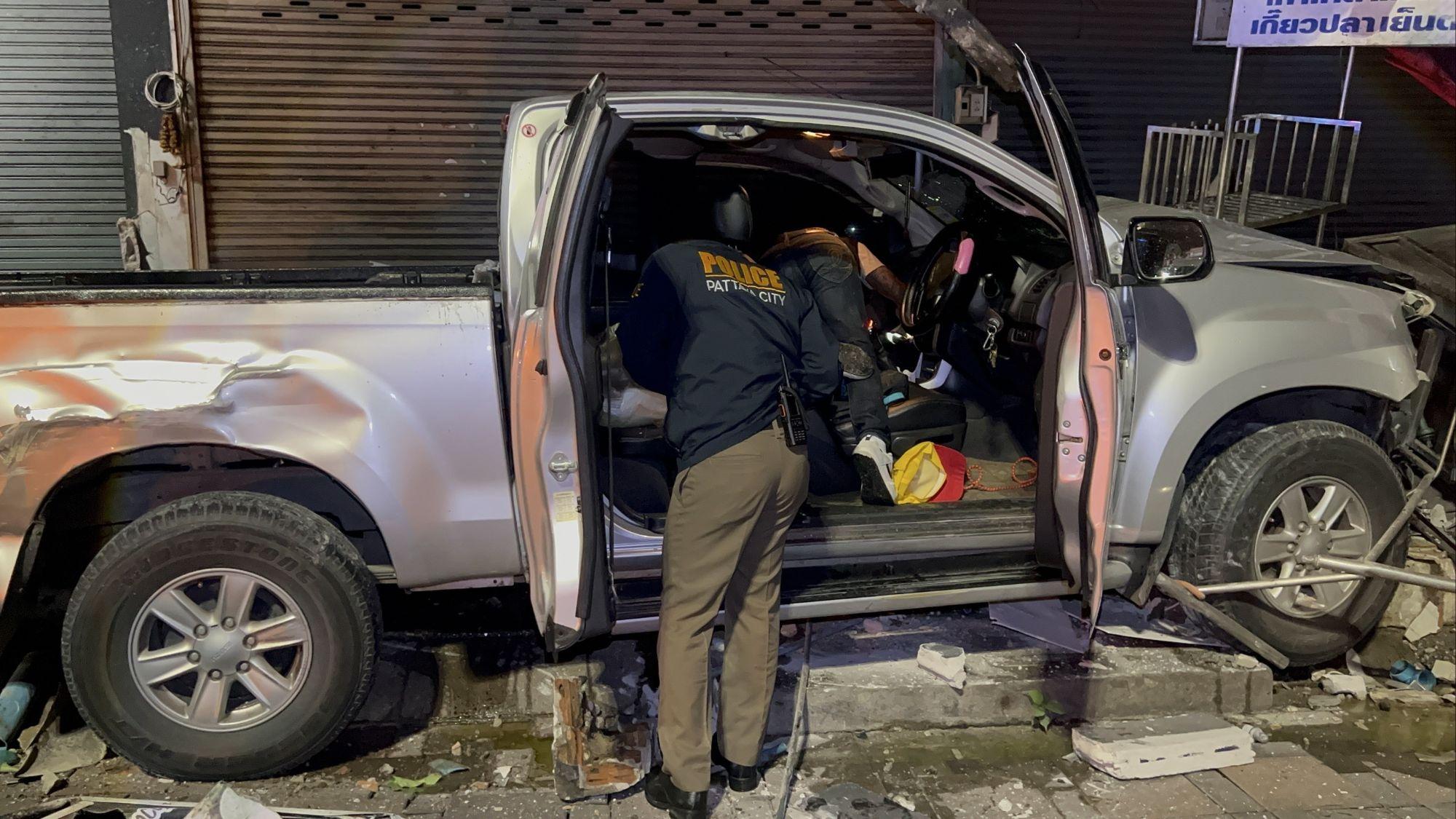 Two dead in motorcycle and pickup crash on Pattaya's Sukhumvit Road | News by Thaiger