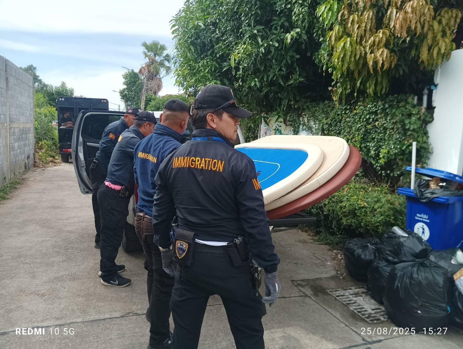 Chon Buri police bust illegal poker den, arrest nine foreigners | News by Thaiger