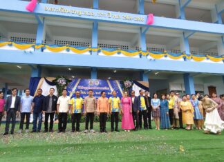 Uusi koulurakennus vihittiin käyttöön Banglamungissa parantamaan paikallisten nuorten koulutusta