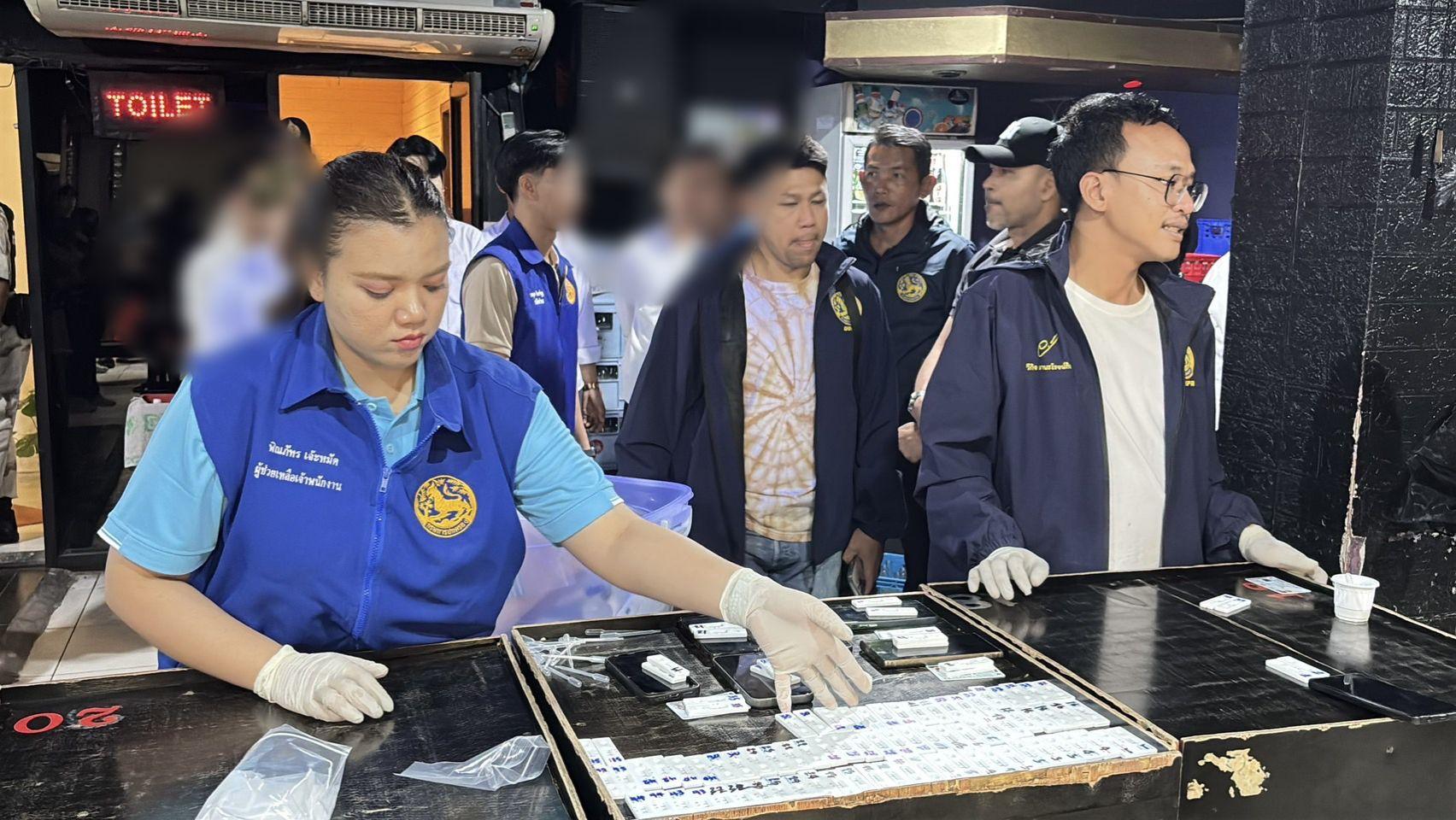 Pattaya police raid pub, detain 16 for drugs, illegal work | News by Thaiger