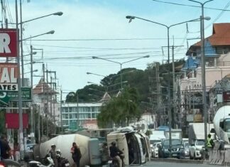 Pattaya Lunch Traffic Disrupted by Cement Truck Accident