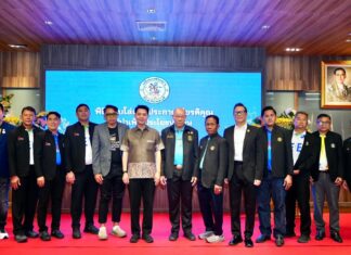 La ville de Pattaya honore les contributeurs communautaires exceptionnels lors de la cérémonie de remise des prix 2025