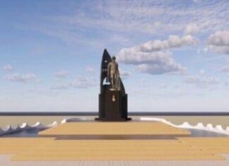 Il sindaco di Pattaya aggiorna sui progressi del nuovo e migliorato monumento a Sua Maestà il Re Rama IX il Grande sulla spiaggia di Pattaya