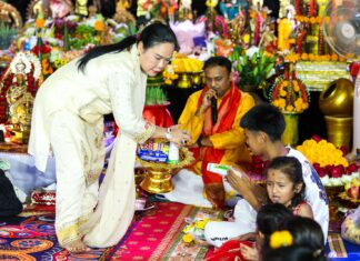 Pattaya värdar stor procession för Navaratri-festivalen