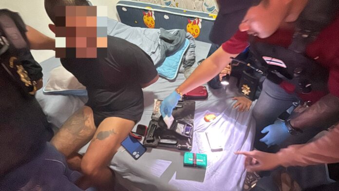 Полиция Бангламунга арестовала известного вооруженного наркоторговца в Северной Паттайе
