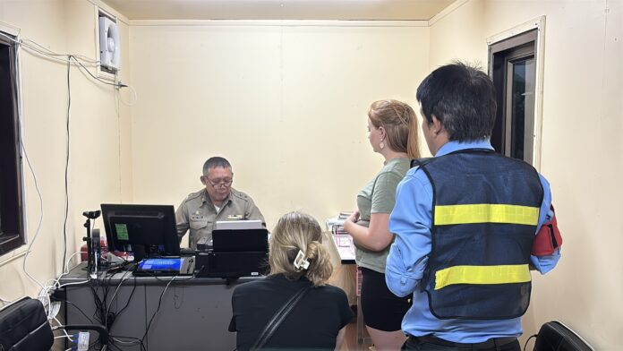 Финские сестры сообщают о краже на 2000 долларов США из дома отдыха в Паттайе