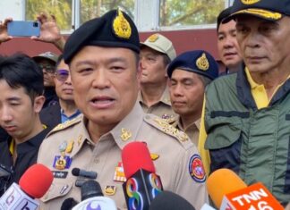 Thaimaan pääministeri peruu pokerin ja perinteisten thaimaalaisten korttipelien urheiluluvat