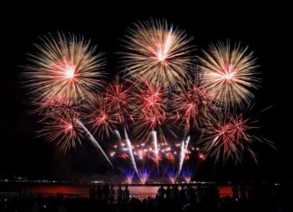 Pattaya International Fireworks Festival 2025 Sees Hotel Bookings Soar to 99 Percent on Pattaya Beach, Tourists Urged to Use Public Transport