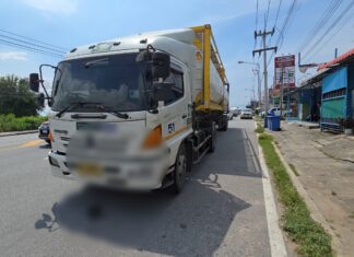 Fatal Accident in Sri Racha, Motorcycle Rider Collides with Pickup Truck and Run Over by Third Truck