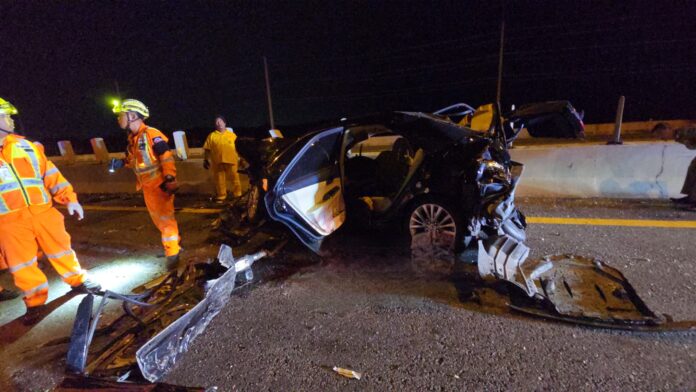 Трое убитых, включая туриста из Южной Кореи в пути в Паттайю на отдых, пять других ранены в аварии с участием пяти транспортных средств на автомагистрали 7 около Паттайи