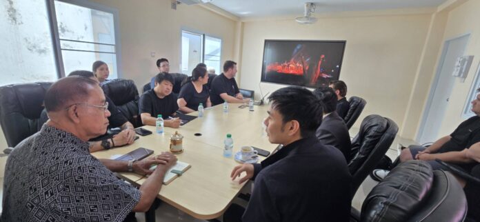 Команда Tomorrowland 2026 исследует Долину Мудрости рядом с Паттайей в рамках предварительного планирования