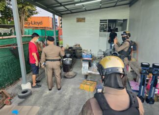 اليأس المالي يدفع بائع حبار إلى قتل عائلته المكونة من أربعة أفراد، ثم شنق نفسه في سري راشا