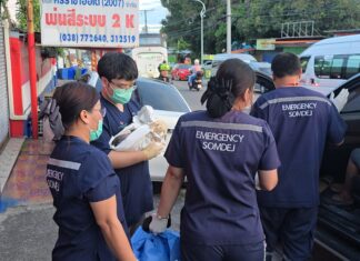 Frau bringt Mädchen in Pickup-Truck am Straßenrand in Chonburi zur Welt, Einheimische fotografieren Nummernschilder in der Hoffnung auf Lottoglück