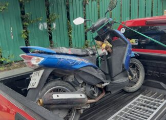 Man uit Pattaya, 58, overlijdt na plotselinge medische crash na val van motorfiets