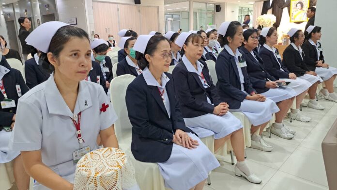 Больница Сомдеч Пра Бороммарачадеви в Срираче запускает кампанию ко Всемирному дню борьбы со СПИДом