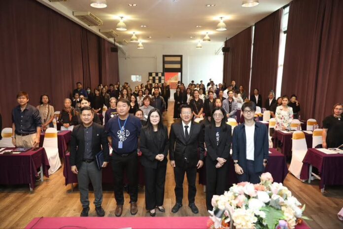 Город Паттайя сотрудничает с SME D Bank для запуска обучения по генеративному ИИ в области цифрового маркетинга для местных предпринимателей