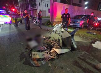 Trágicas imágenes de CCTV captan el trágico accidente mortal de motocicleta a alta velocidad de un adolescente en Sri Racha