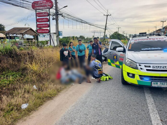 Подросток-пешеход критически ранен после столкновения с мотоциклом на дороге Бангламунг