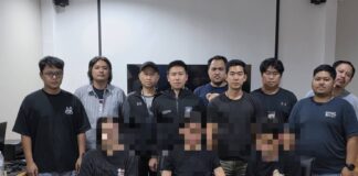 パタヤ観光警察、ミュールアカウント募集組織を摘発、家宅捜索で麻薬を押収