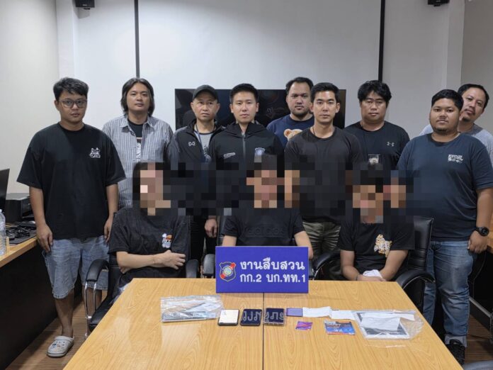 Туристическая полиция Паттайи разоблачила сеть вербовки мул-счетов и изъяла наркотики во время рейда