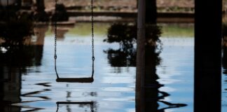 الشباب التايلاندي يقود الدعوة إلى اتخاذ إجراءات عاجلة وشاملة بشأن المناخ قبل انعقاد مؤتمر الأطراف الثلاثين