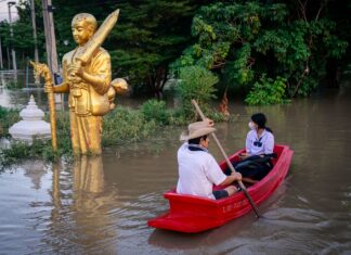 Badanie UNICEF-NIDA wykazało, że szkoły w Tajlandii nie są przygotowane na pogarszające się powodzie i zagrożenia klimatyczne