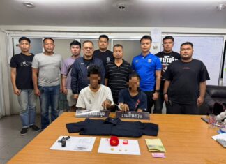 La police de Banglamung a rapidement arrêté deux ressortissants birmans après un vol violent de collier en or dans la région de Pattaya.