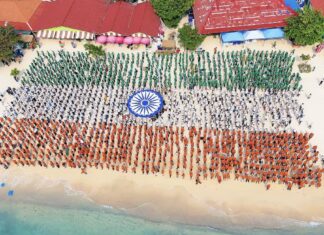 Yli 2 500 intialaista vierailijaa tekee historiaa Koh Larnilla Pattayalla yrittämällä kolmea Guinnessin maailmanennätystä