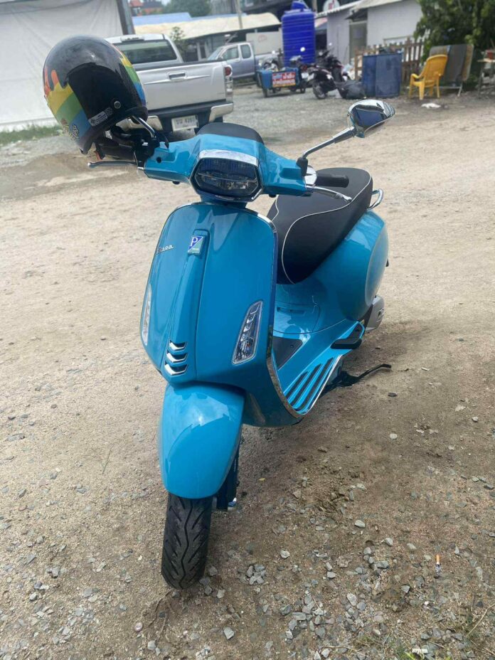 Награда за информацию о украденном синем Vespa в Южной Паттайе