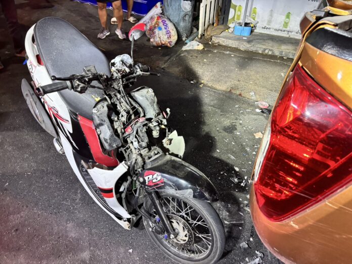 Два подростка пострадали в ДТП на мотоцикле в Паттайе после того, как водитель уснул