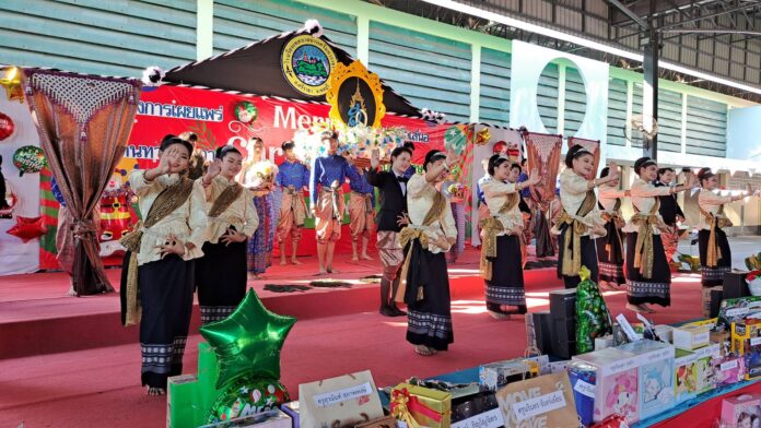 Тайская школа в Срираче отмечает Рождество культурно-образовательными мероприятиями