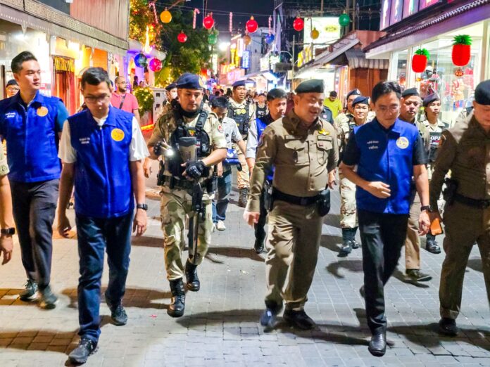 Китайские туристы нанесли ножевые ранения троим охранникам в баре Паттайи после выселения